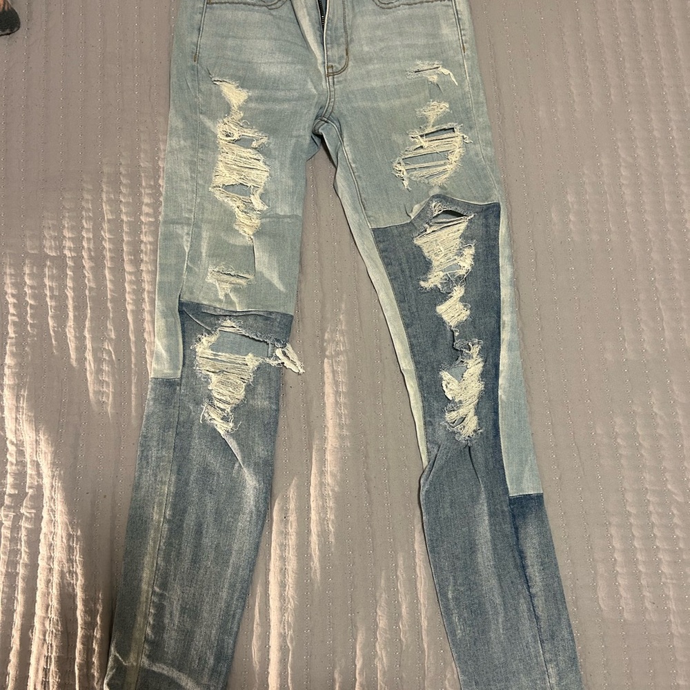American Eagle Super Stretch Distressed Blue Jeans